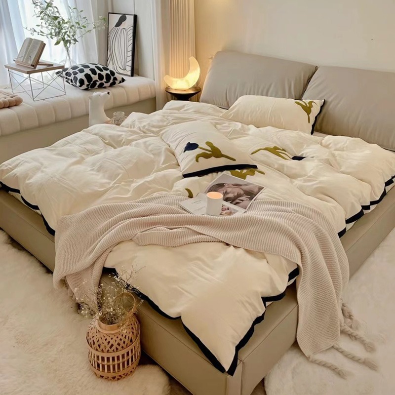 简约家具 真皮软床 意式极简软包床大象耳朵主卧双人皮床